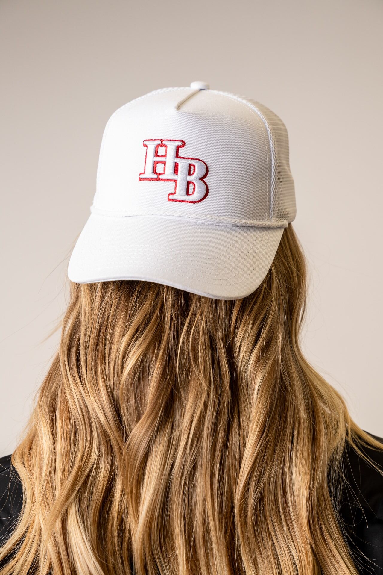 WHITE OUT SNAPBACK