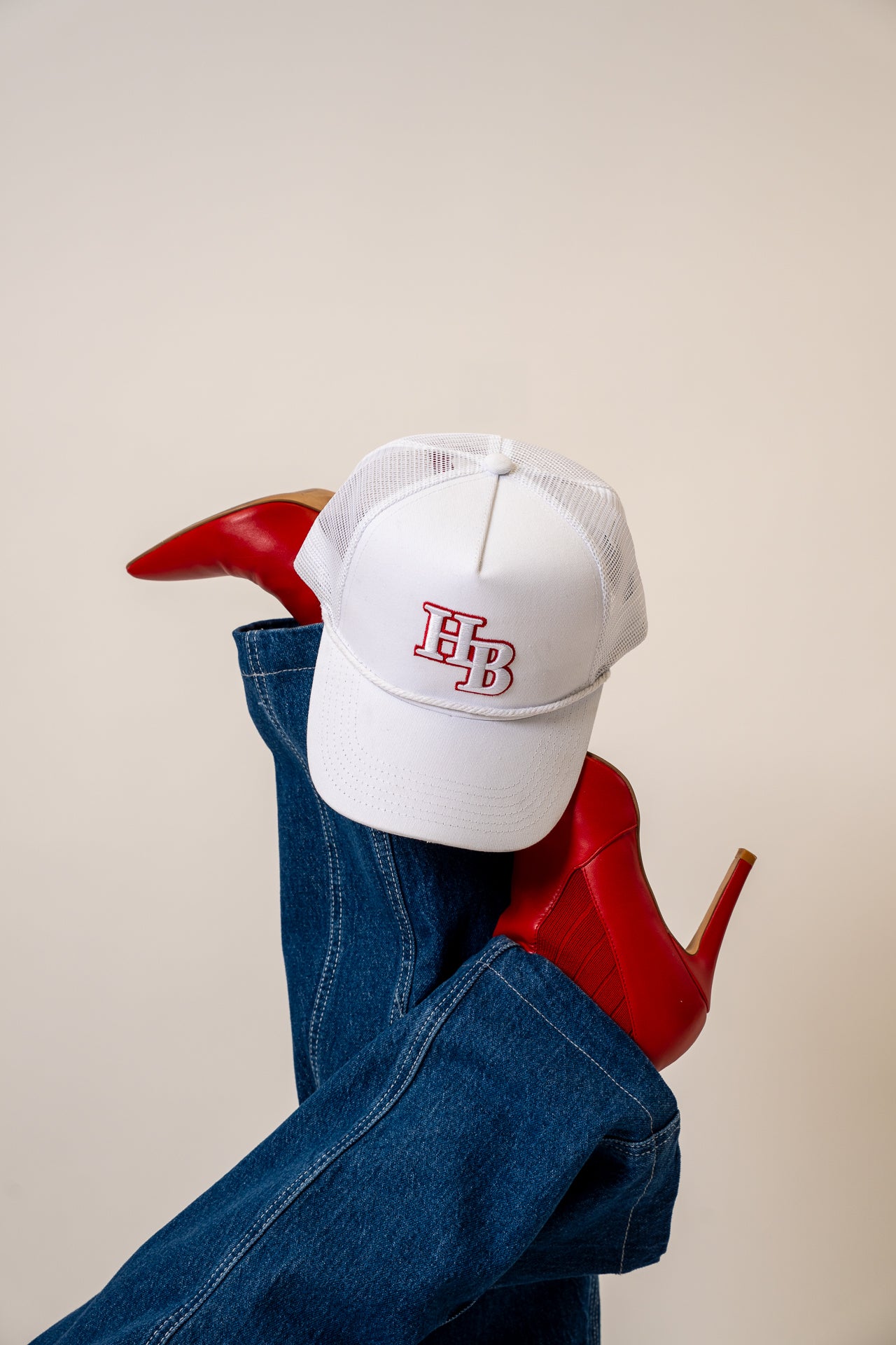 WHITE OUT SNAPBACK