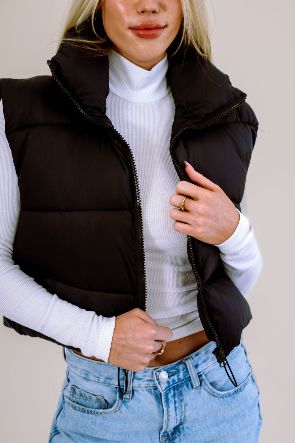 ASPEN BLACK CROPPED PUFFER VEST